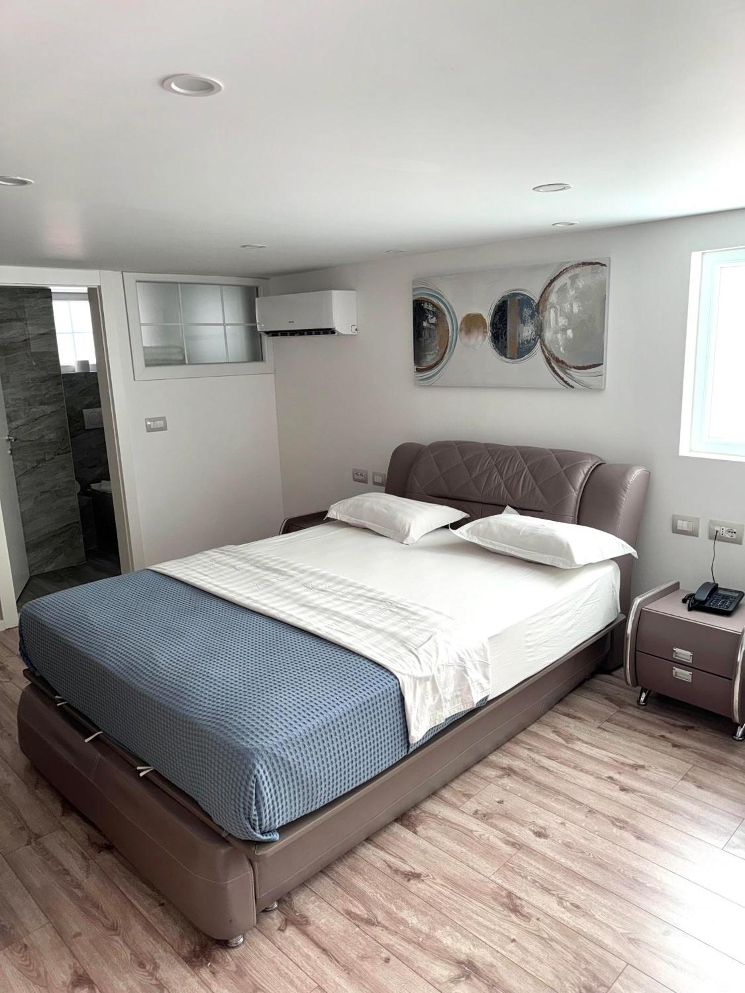 Park Hotel Tirana Yzberish Luaran gambar