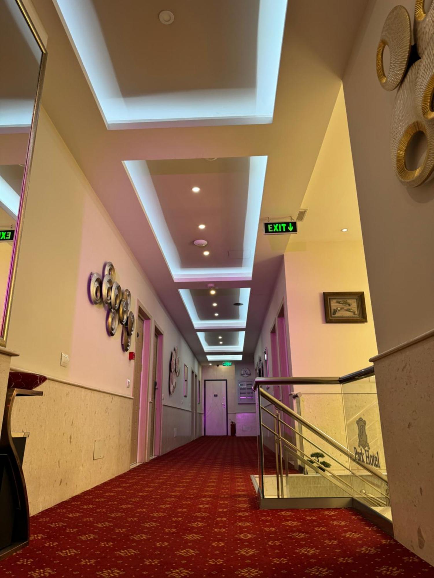 Park Hotel Tirana Yzberish Luaran gambar