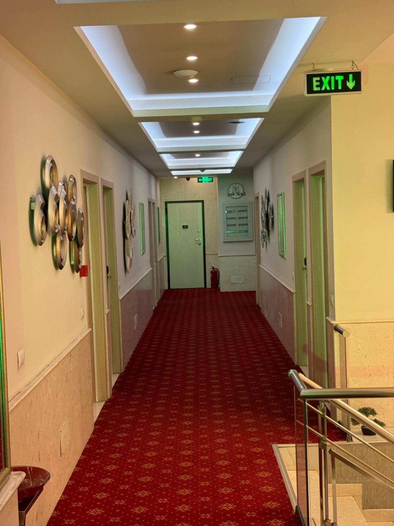 Park Hotel Tirana Yzberish Luaran gambar