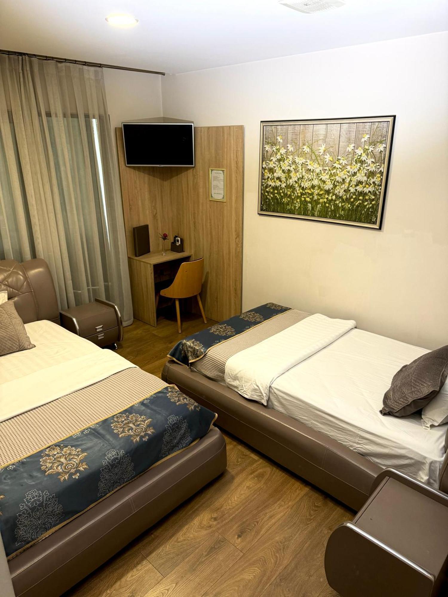 Park Hotel Tirana Yzberish Luaran gambar