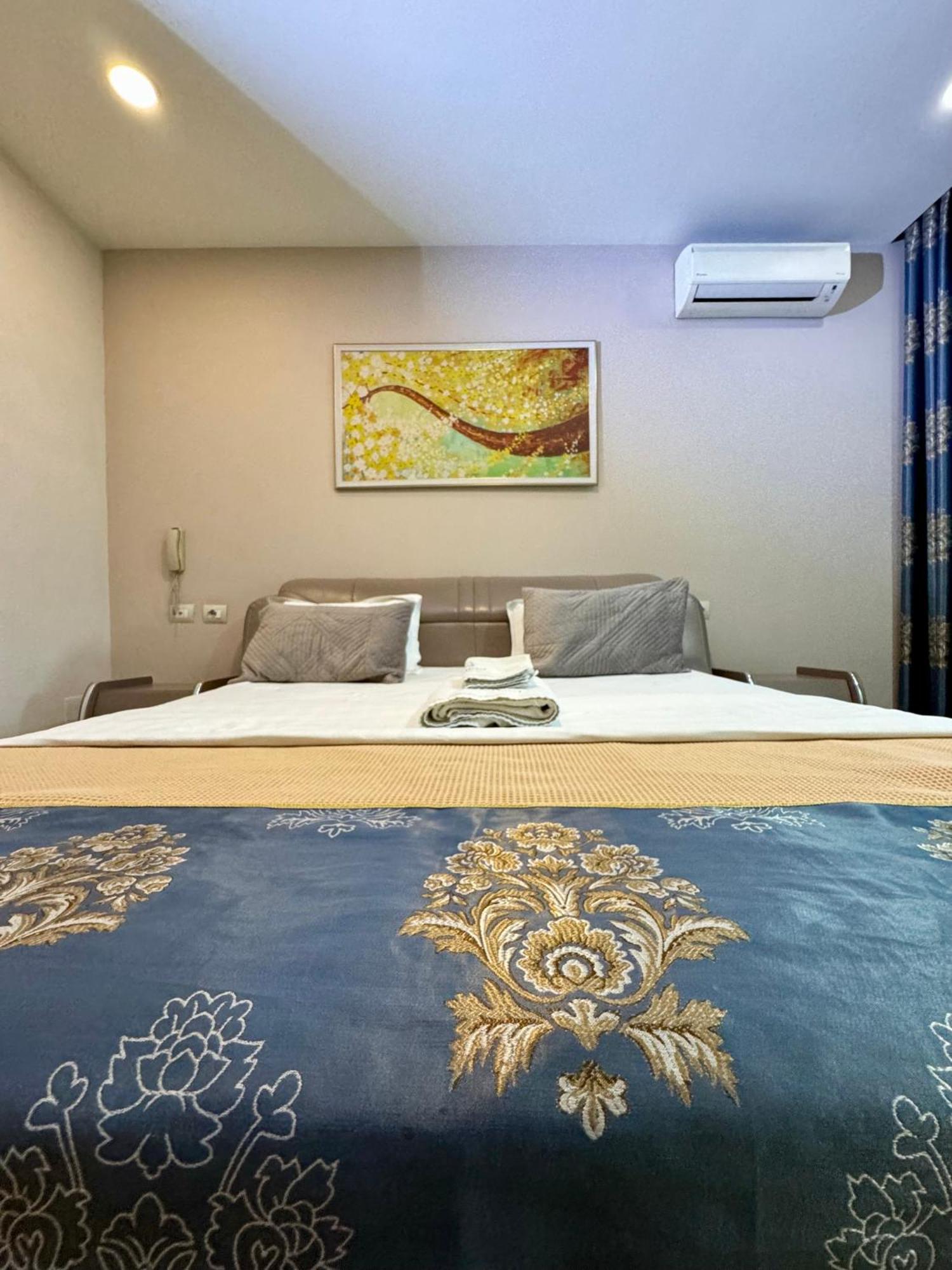 Park Hotel Tirana Yzberish Luaran gambar