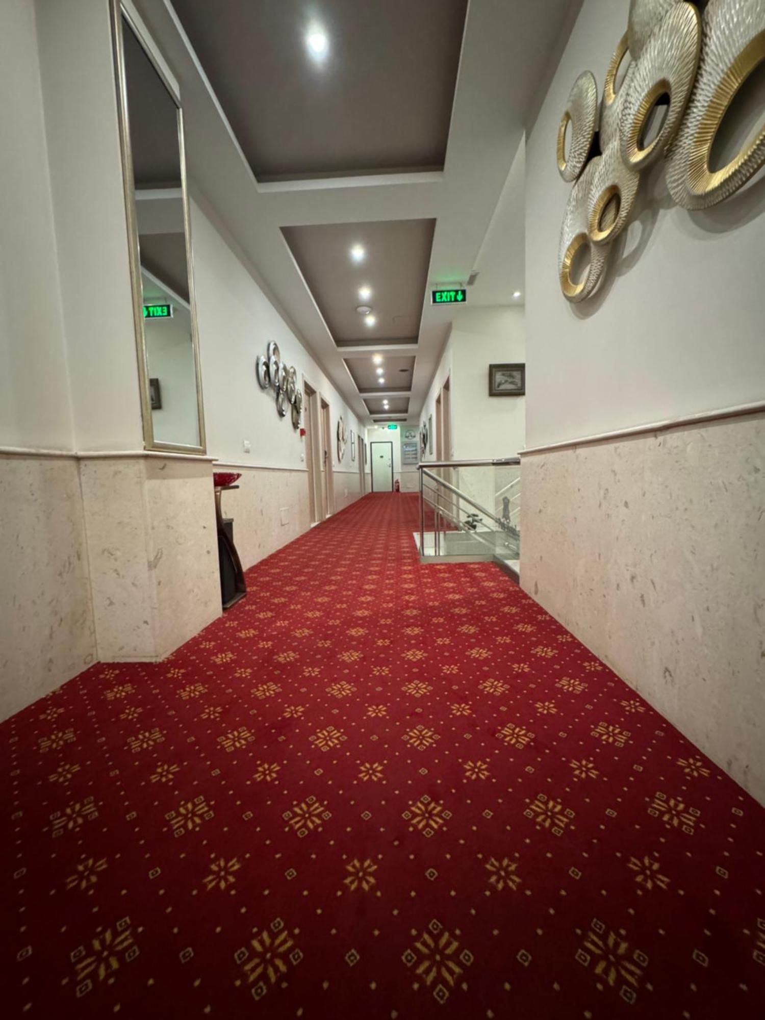 Park Hotel Tirana Yzberish Luaran gambar
