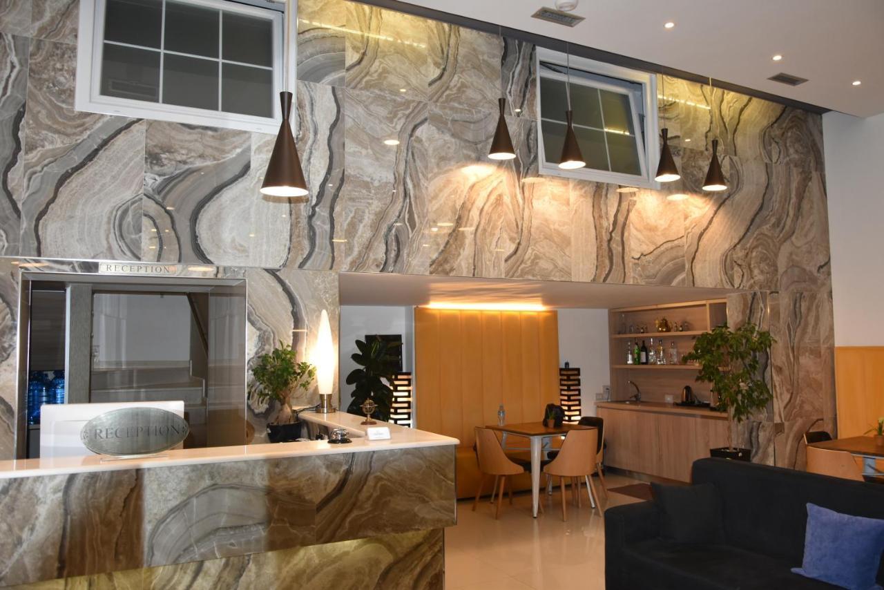 Park Hotel Tirana Yzberish Luaran gambar